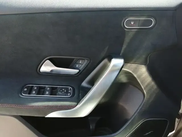 Mercedes-Benz A 45 AMG
