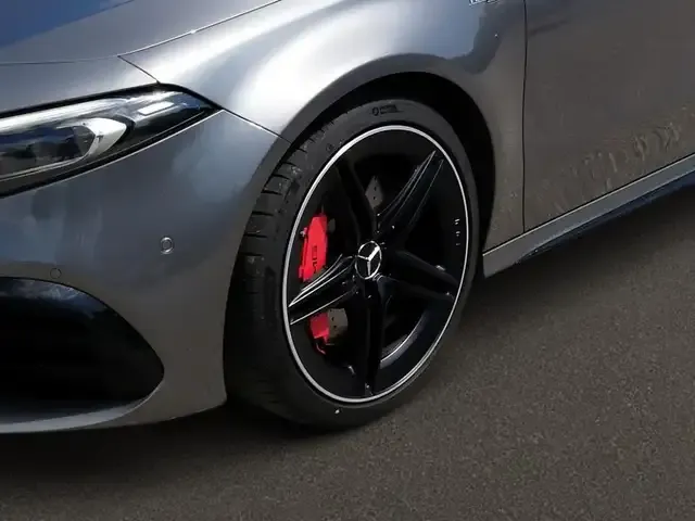 Mercedes-Benz A 45 AMG