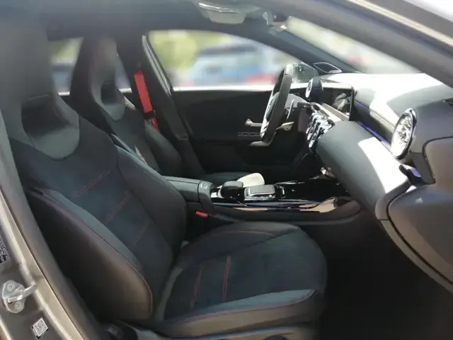 Mercedes-Benz A 45 AMG