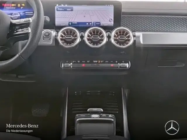Mercedes-Benz EQB 300