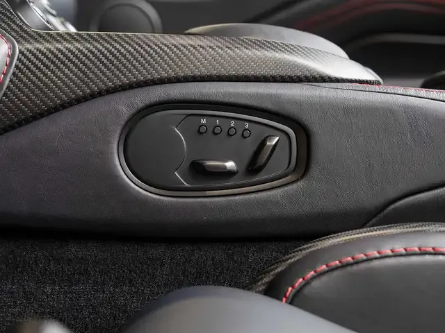 Aston Martin Sonstige