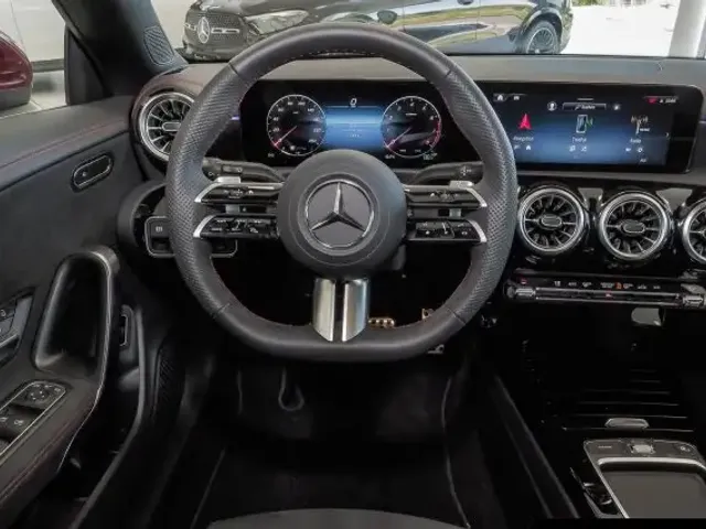 Mercedes-Benz CLA 200