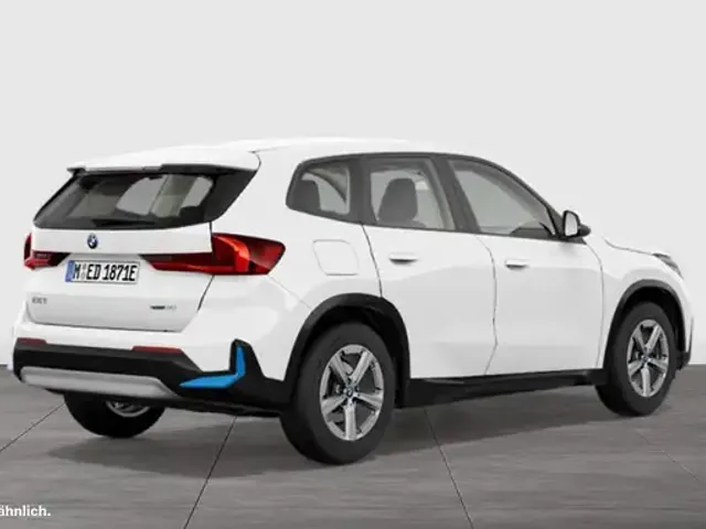BMW iX1