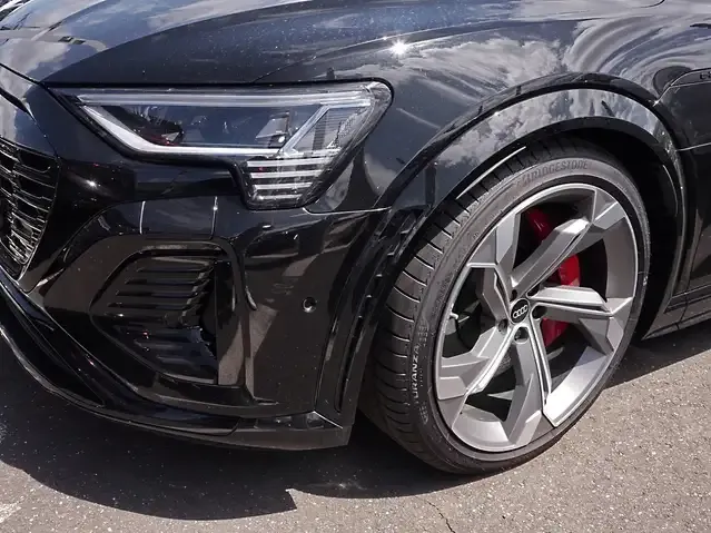 Audi SQ8 e-tron