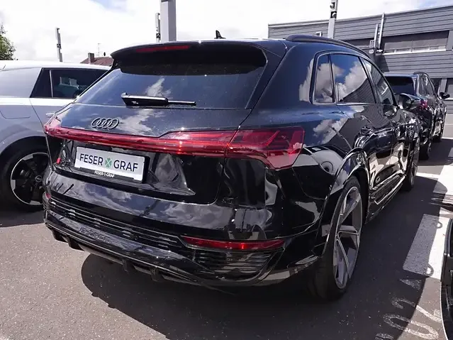 Audi SQ8 e-tron