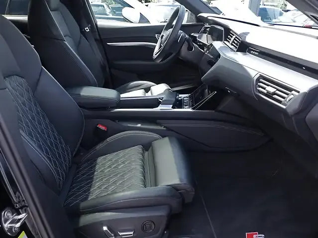 Audi SQ8 e-tron