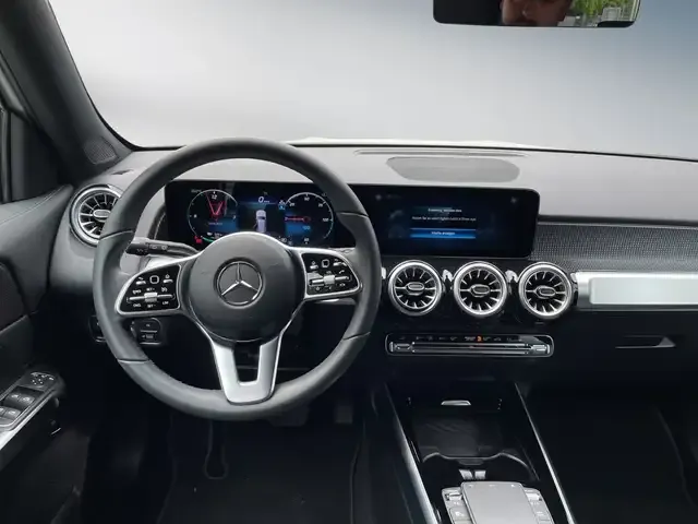 Mercedes-Benz EQB 250