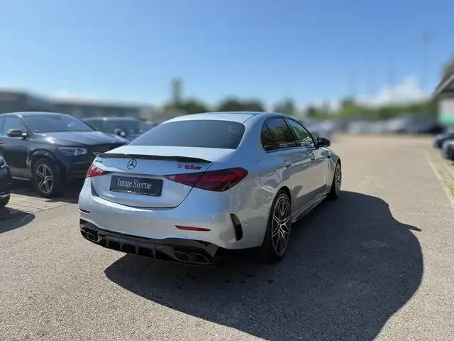 Mercedes-Benz C 63 AMG