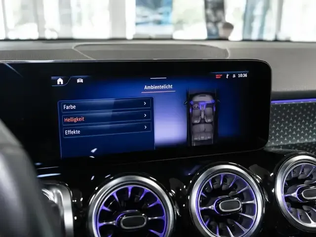 Mercedes-Benz EQB 300