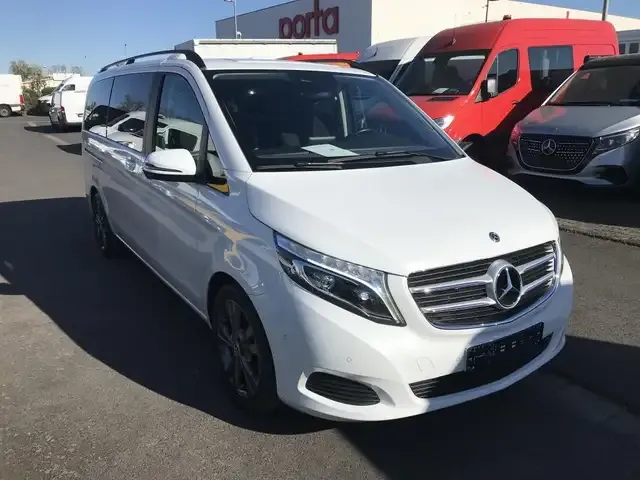 Mercedes-Benz V 250
