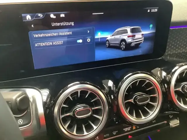Mercedes-Benz GLB 200