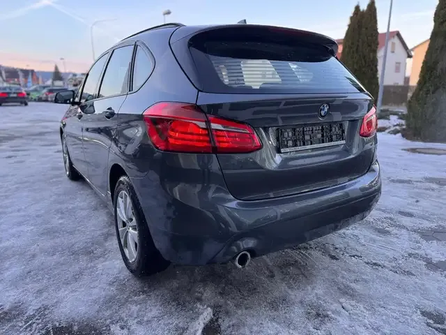 BMW 216