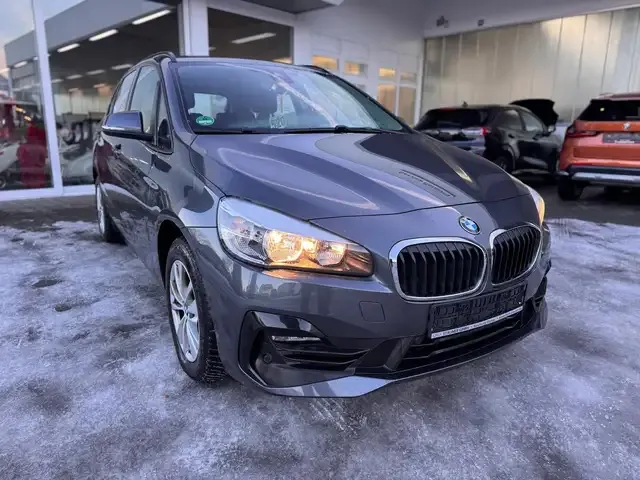 BMW 216