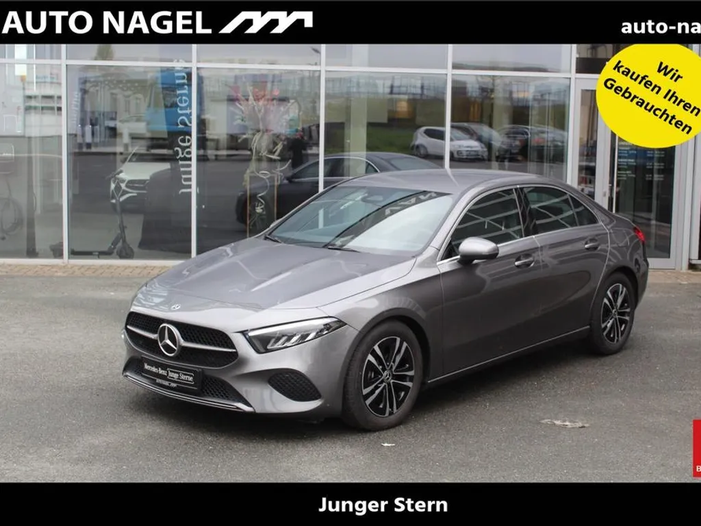 Mercedes-Benz A 180
