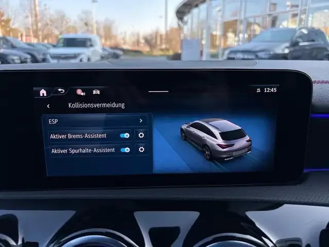 Mercedes-Benz CLA 200