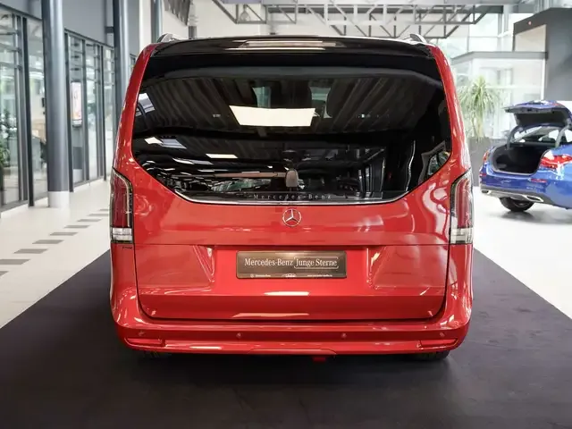 Mercedes-Benz V 220