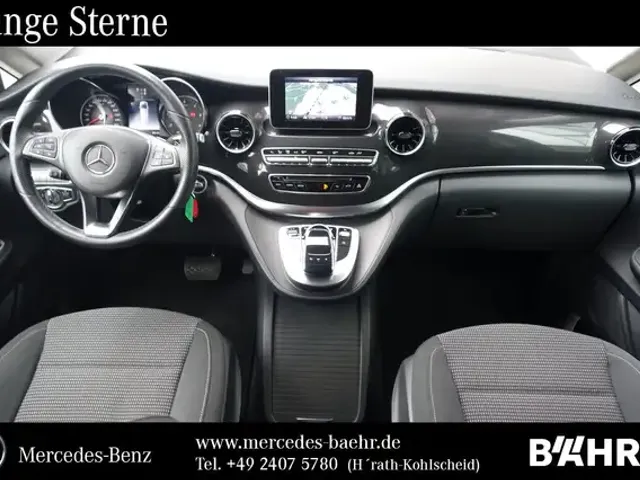 Mercedes-Benz V 220