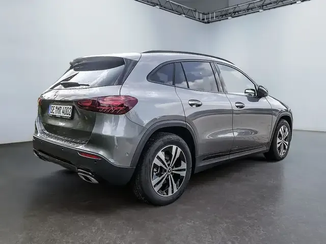 Mercedes-Benz GLA 180