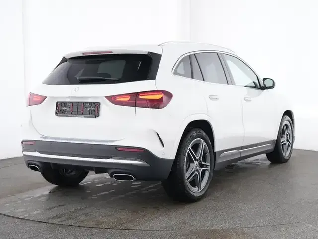 Mercedes-Benz GLA 250
