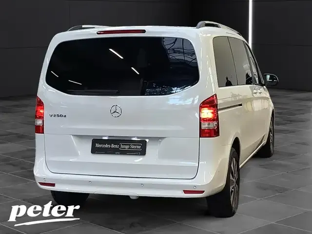 Mercedes-Benz V 250