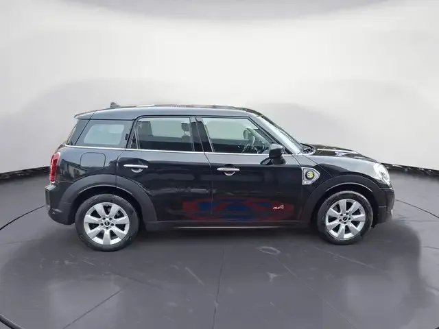 MINI Cooper SE Countryman