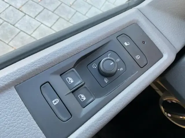 Volkswagen T6.1 Caravelle