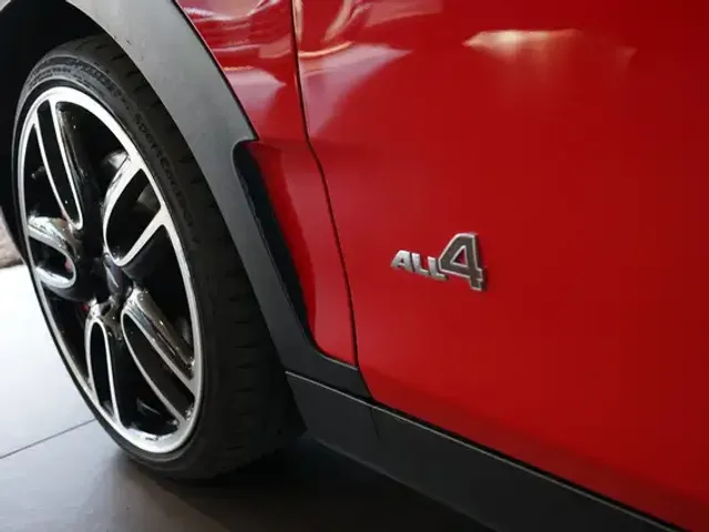 MINI John Cooper Works Clubman