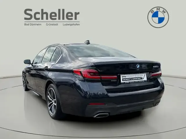 BMW 530