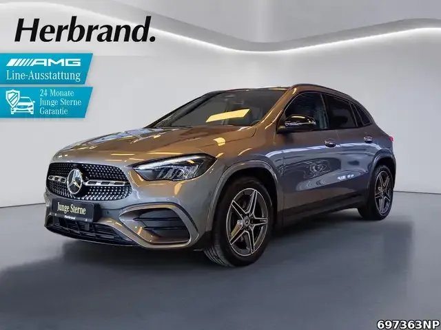 Mercedes-Benz GLA 220