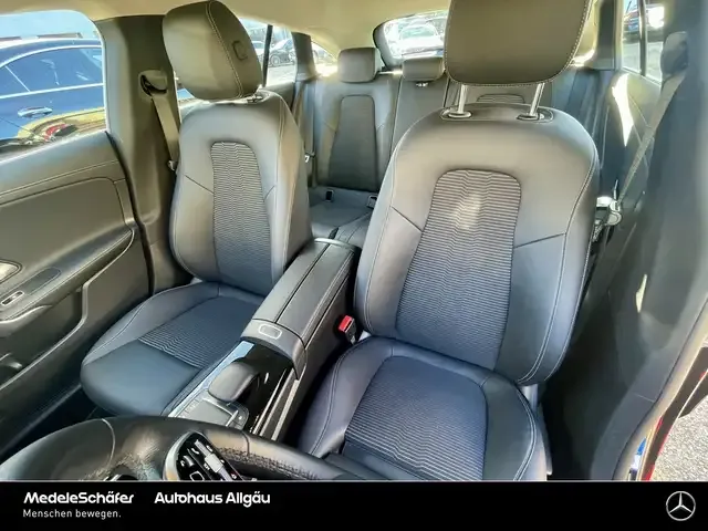 Mercedes-Benz CLA 220