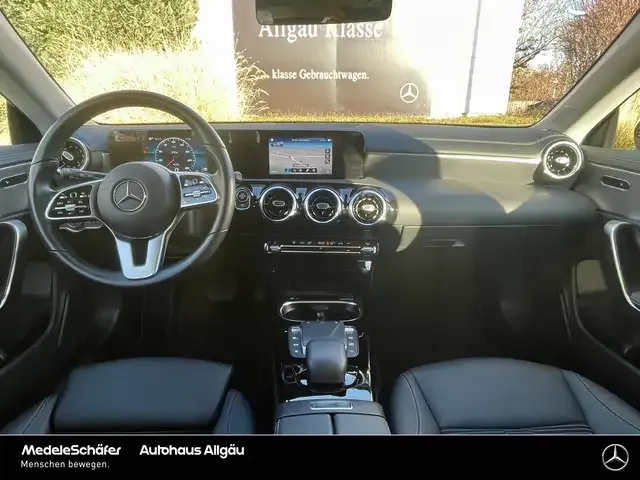 Mercedes-Benz CLA 220