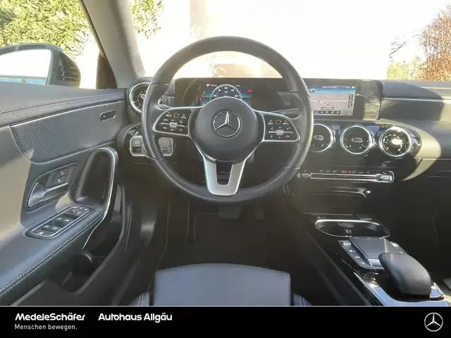 Mercedes-Benz CLA 220