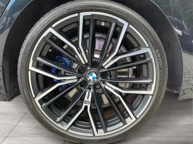 BMW 550