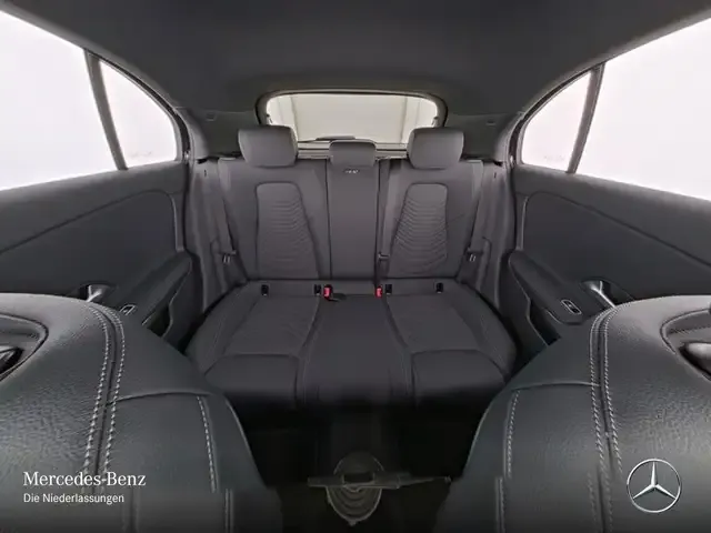 Mercedes-Benz A 220