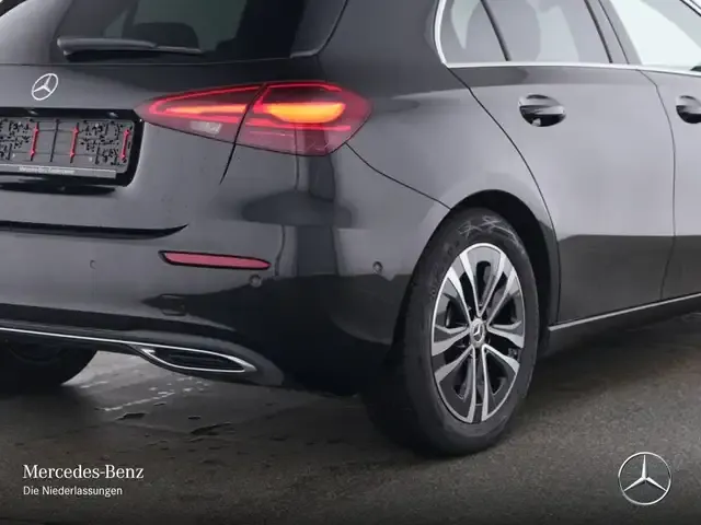 Mercedes-Benz A 220