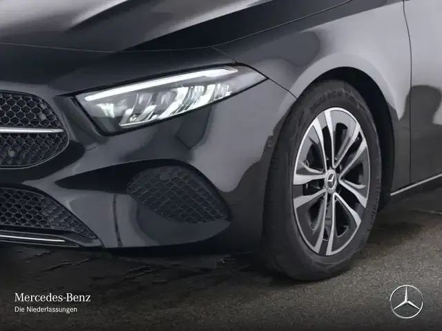 Mercedes-Benz A 220
