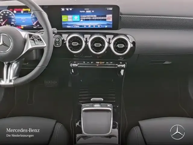 Mercedes-Benz A 220
