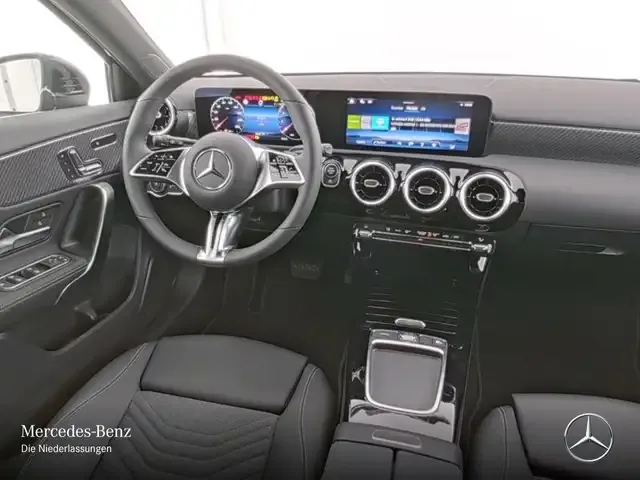 Mercedes-Benz A 220