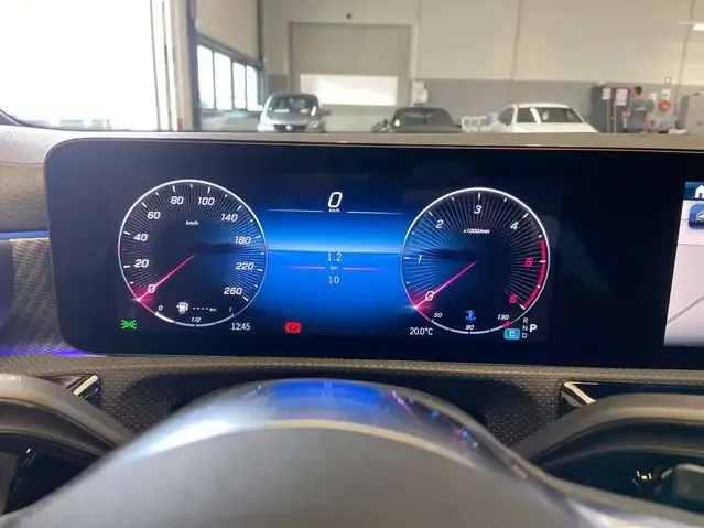 Mercedes-Benz CLA 180