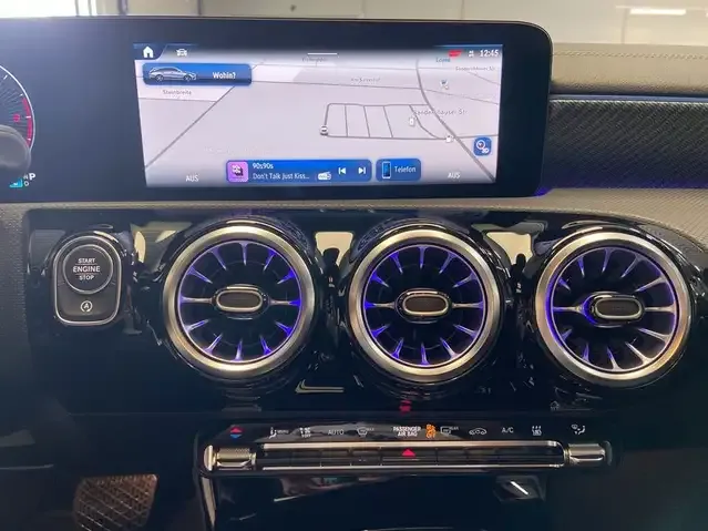 Mercedes-Benz CLA 180