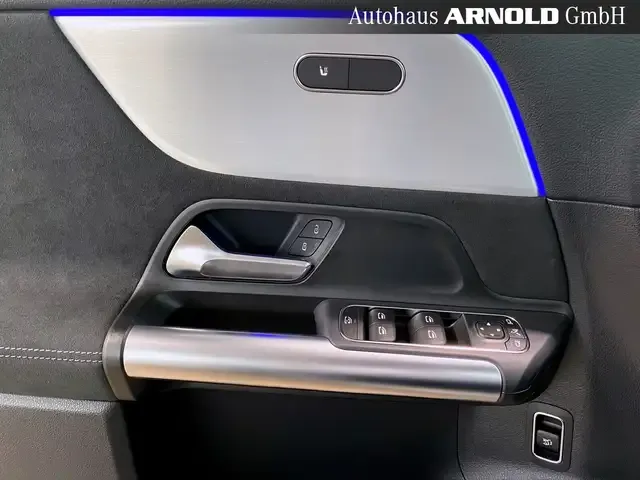 Mercedes-Benz GLA 180