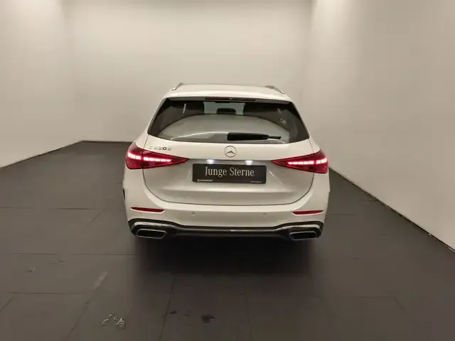 Mercedes-Benz C 220