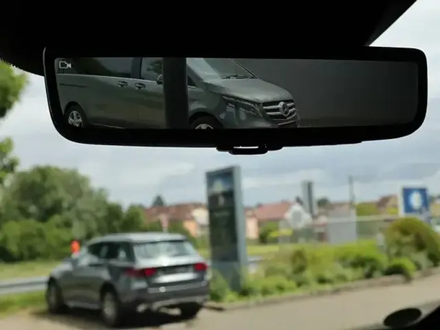 Mercedes-Benz V 250