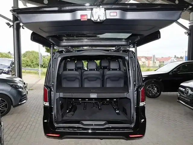 Mercedes-Benz V 250