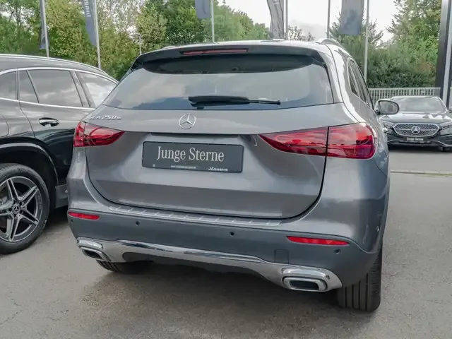 Mercedes-Benz GLA 250