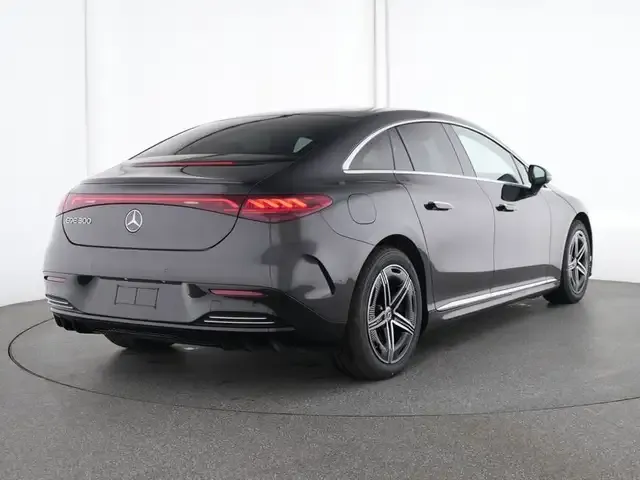 Mercedes-Benz EQE 300