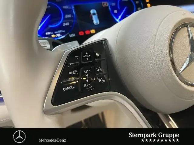 Mercedes-Benz EQS SUV