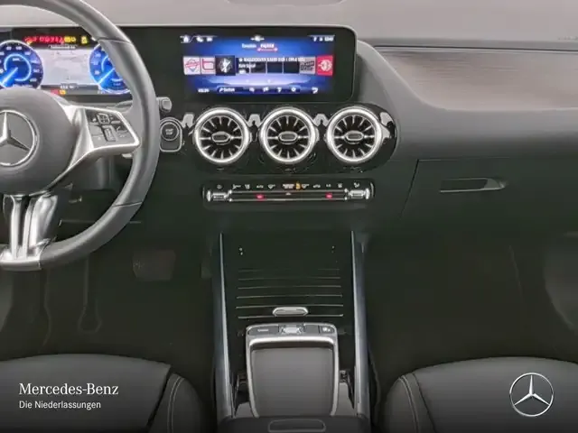 Mercedes-Benz EQA 300