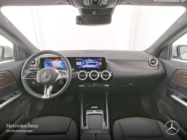Mercedes-Benz EQA 300