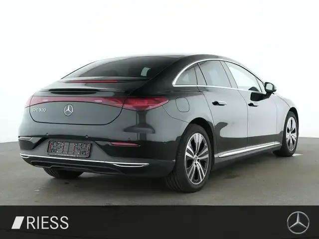 Mercedes-Benz EQE 300